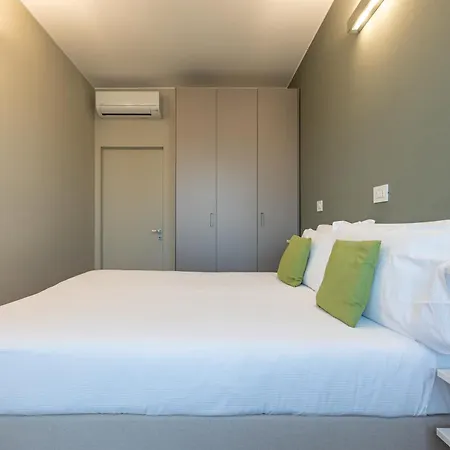 Apartment Beplace In Primaticcio Milan
